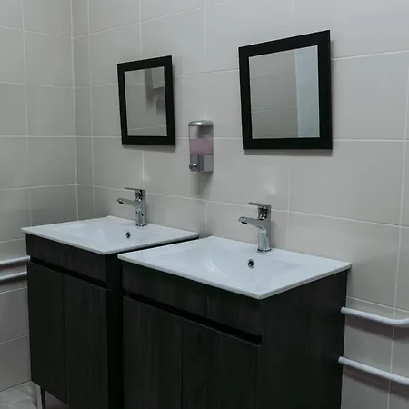 Ostello Middle Point *