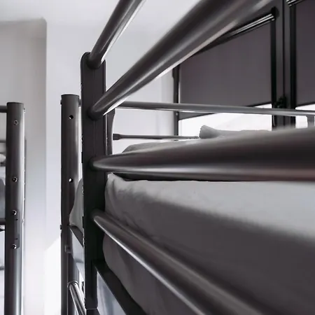 Middle Point Hostel Sardoal