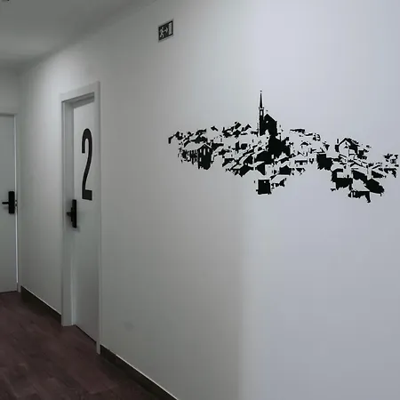 Middle Point Hostel Sardoal