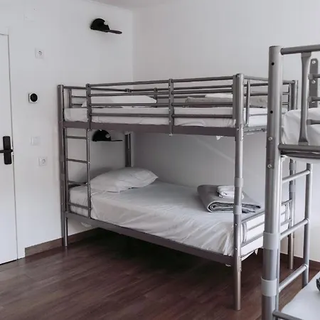 Middle Point Hostel *