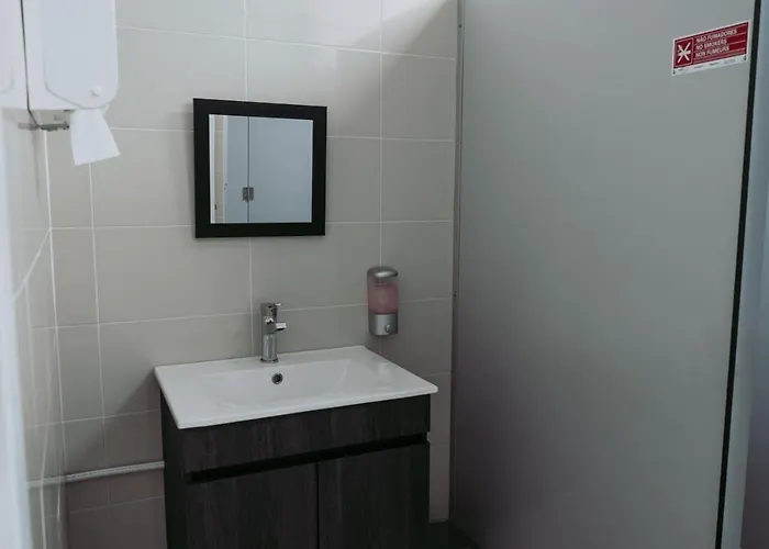 Hostel Middle Point Sardoal